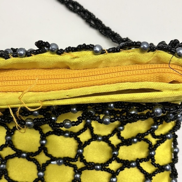 Black and Yellow Beaded Satin Bag preowned - Picture 5 of 7